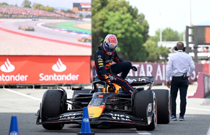 Max Verstappen dovrà affrontare la seconda metà della stagione 2025 senza nuovi aggiornamenti significativi sulla sua Red Bull RB21. La notizia è stata confermata da Helmut Marko, che ha dichiarato come il team non introdurrà ulteriori evoluzioni sostanziali sulla monoposto, nonostante la rincorsa al titolo sia ancora aritmeticamente aperta.