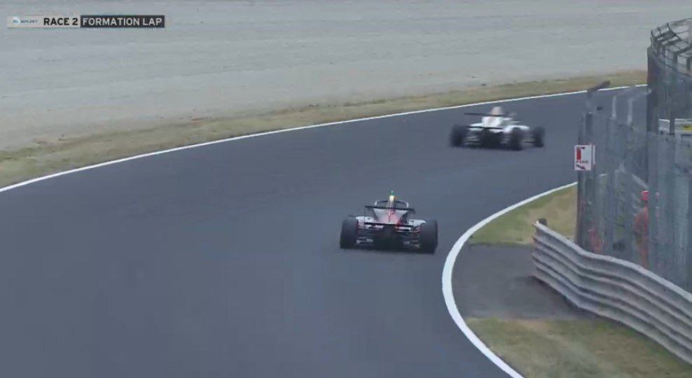 La Gara 2 della F4 Italia a Monza ha visto trionfare per la sesta volta in stagione Kean Nakamura-Berta. Spettacolare il duello fra lui e Wheldon, suo rivale per il campionato. Da sottolineare la rimonta di Gomez, da decimo a secondo.