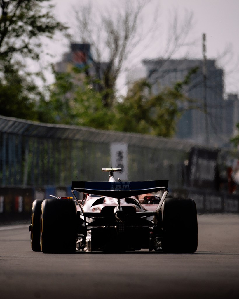 La prima giornata di prove libere a Montréal si è conclusa con qualche incertezza per Lewis Hamilton.