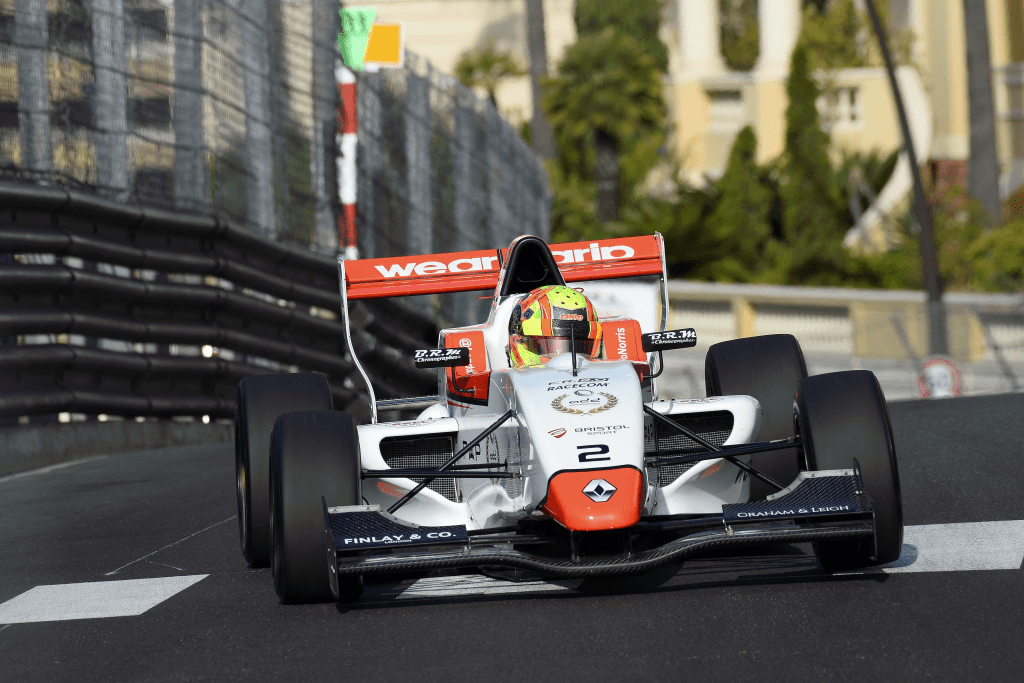 Lando Norris è entrato nella storia della Formula 1 con un’impresa destinata a restare negli annali: è stato il primo pilota a completare un giro del tracciato di Monaco in meno di 70 secondi. Un risultato che, secondo lo stesso britannico, sarà difficile da battere nei prossimi anni.