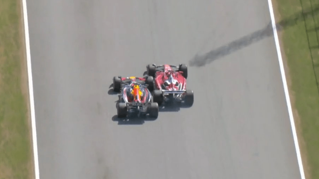 I commissari di gara hanno deciso di non penalizzare Charles Leclerc per il leggero contatto con Max Verstappen nel finale del GP di Spagna. Il monegasco resta sul podio.