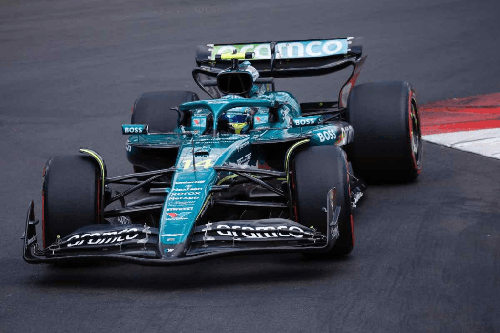 Attualmente il pilota più anziano ed esperto sulla griglia con 43 anni di età, Fernando Alonso è tornato a parlare del prosieguo della sua carriera, svelando fattori chiave che incideranno sulle scelte future.