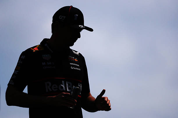 Max Verstappen è a un solo punto penalità da una squalifica automatica per un Gran Premio, ma il quattro volte campione del mondo non ha alcuna intenzione di modificare il suo stile di guida.