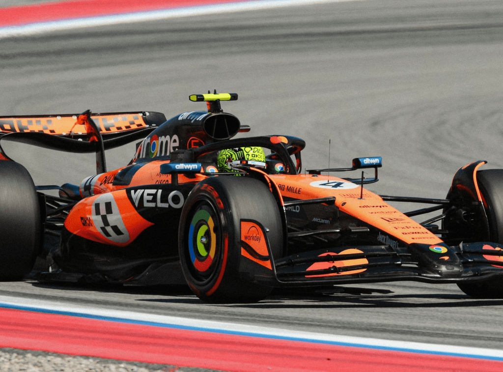 Lando Norris, nonostante non avesse il passo per raggiungere Piastri, superiore per tutto il corso del weekend, ha dichiarato di essere molto felice per la terza doppietta stagionale della McLaren.