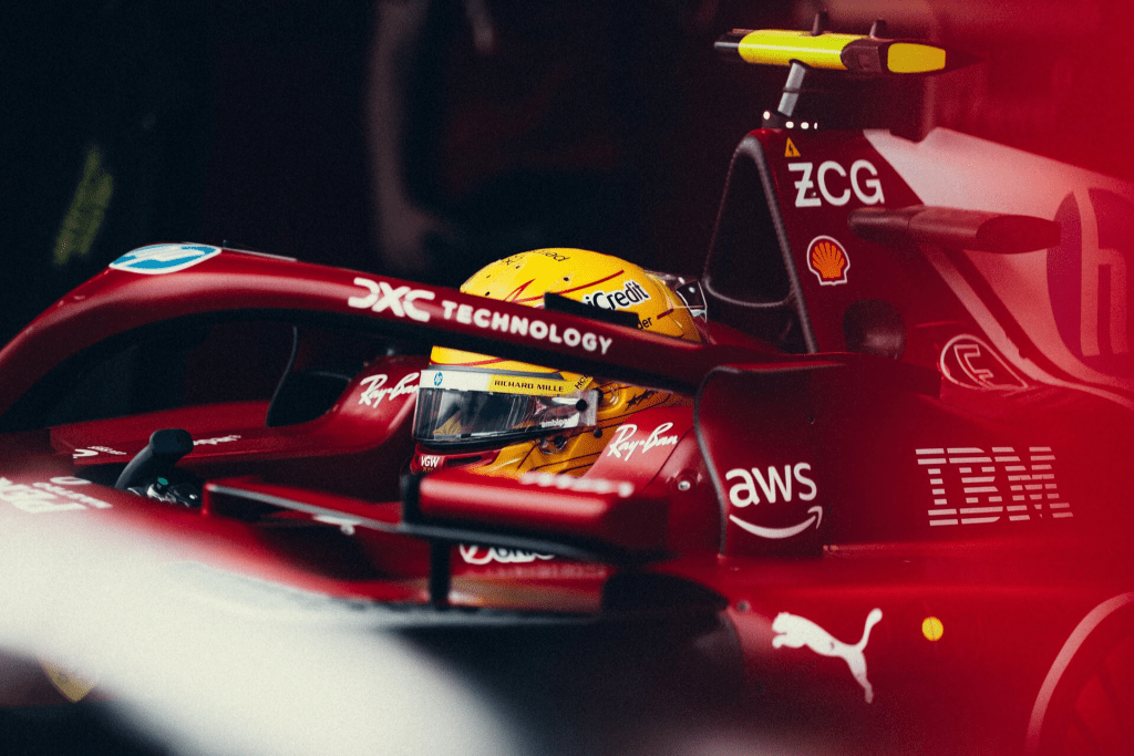 Lewis Hamilton conquista la sua miglior qualifica da quando è in Ferrari, firmando un prezioso quarto posto nelle qualifiche del GP d’Austria.