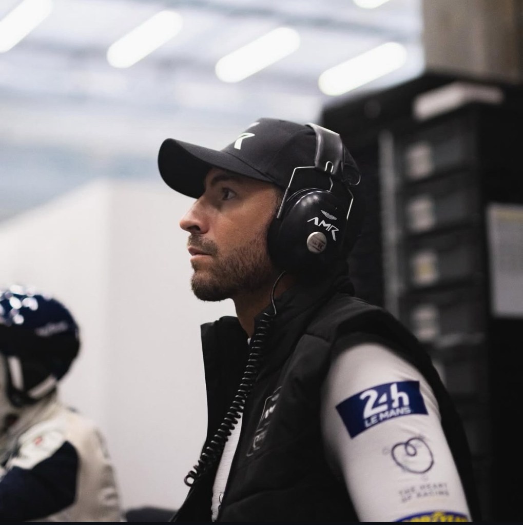 WEC | Aston Martin torna a Le Mans con la Valkyrie: il ruggito del V12 inglese sfida la 24 Ore.