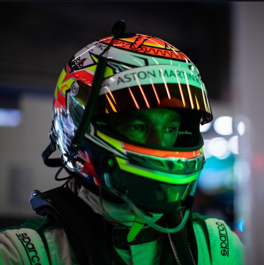 WEC | Aston Martin torna a Le Mans con la Valkyrie: il ruggito del V12 inglese sfida la 24 Ore.
