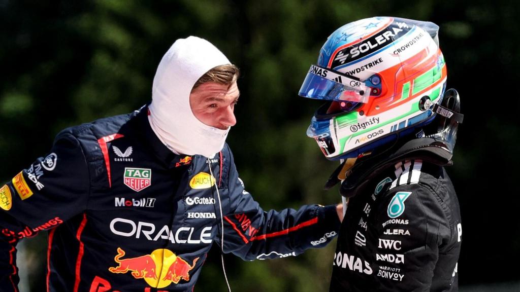 Nel pieno di un vortice di speculazioni sul suo futuro, Max Verstappen ha fatto chiarezza su una delle ipotesi più chiacchierate delle ultime settimane: il quattro volte campione del mondo ha escluso in modo categorico la possibilità di prendersi un anno sabbatico dalla Formula 1.