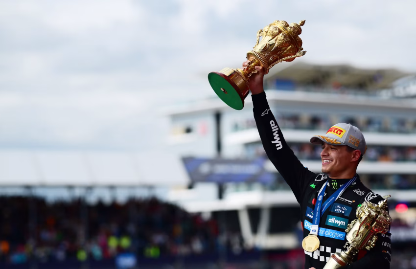 F1 | Norris: "Ho provato a commuovermi, ma la felicità ha vinto sulle lacrime"