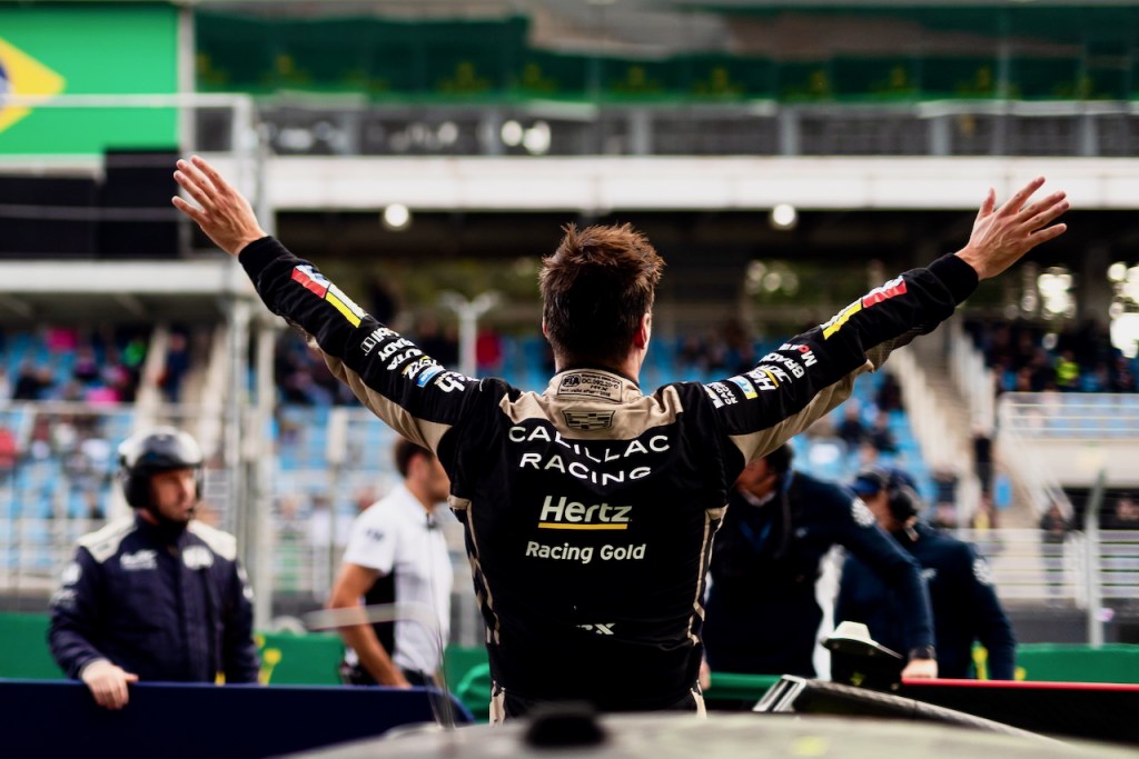 lynn festeggia la pole di cadillac a san paolo - wec 2025