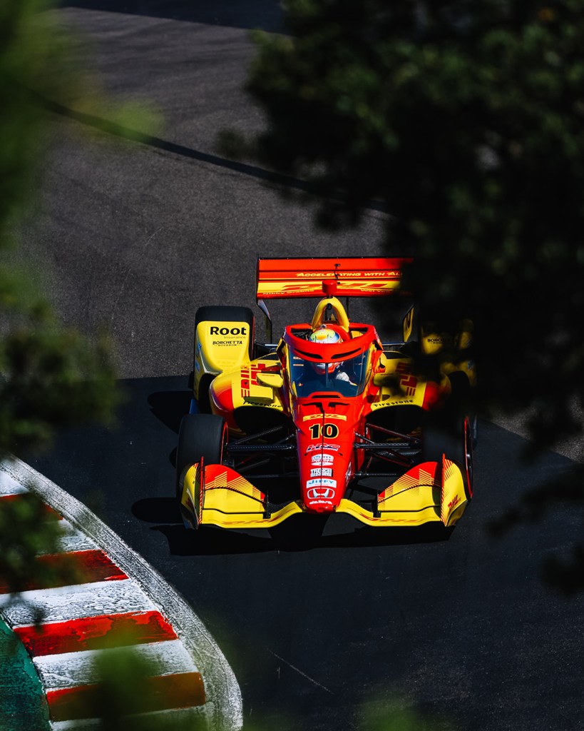 Il pilota spagnolo conquista l'ottava vittoria stagionale in IndyCar sul circuito di Laguna Seca davanti a Christian Lundgaard e Colton Herta. Ottimo risultato per Prema, Ilott conquista il sesto posto, miglior risultato stagionale per il Team italiano.