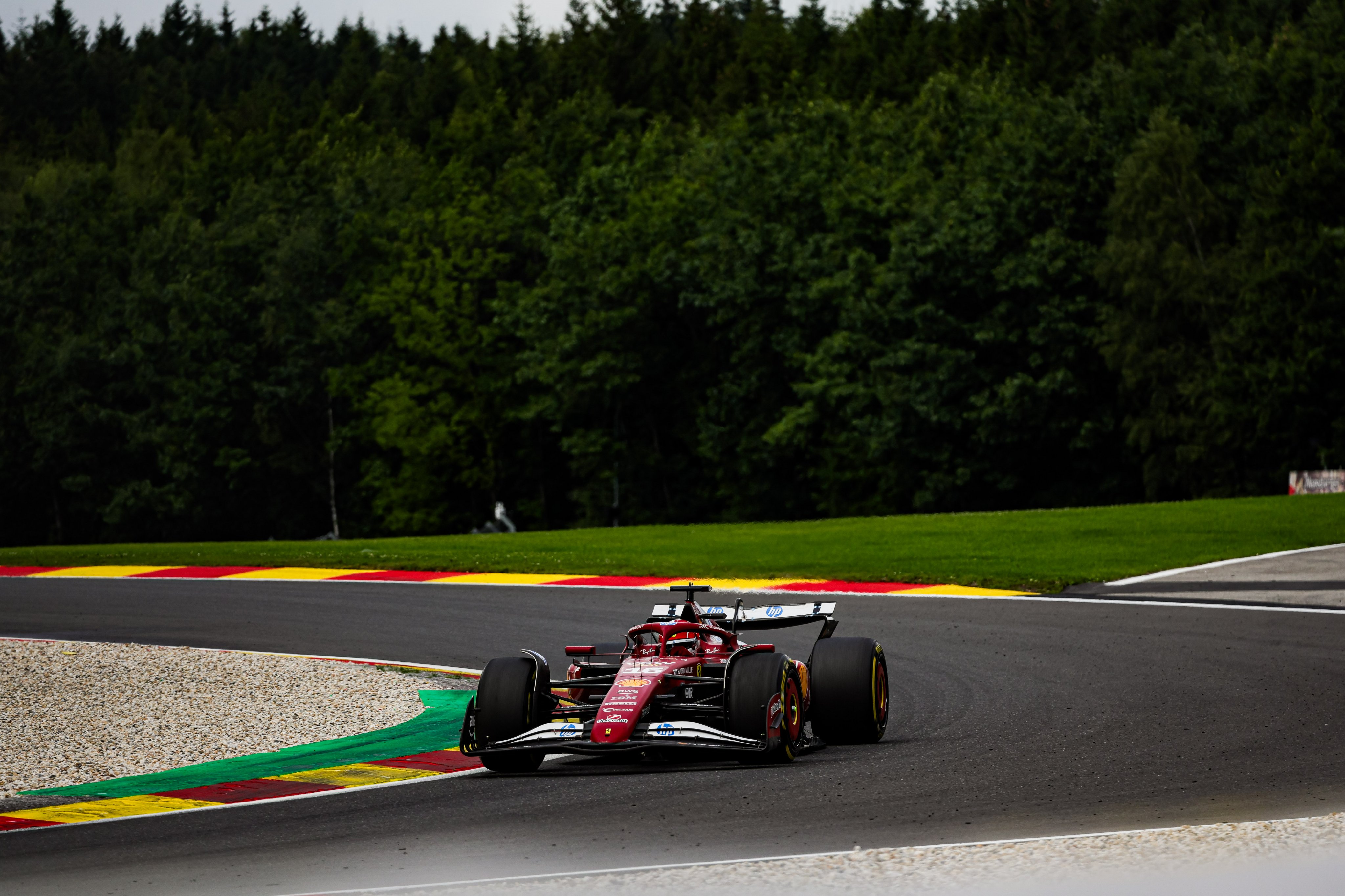 Ferrari, segnali (finalmente) positivi a Spa. La nuova sospensione ...