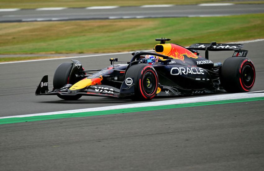 Bernie Ecclestone non ha risparmiato un consiglio per Max Verstappen.
