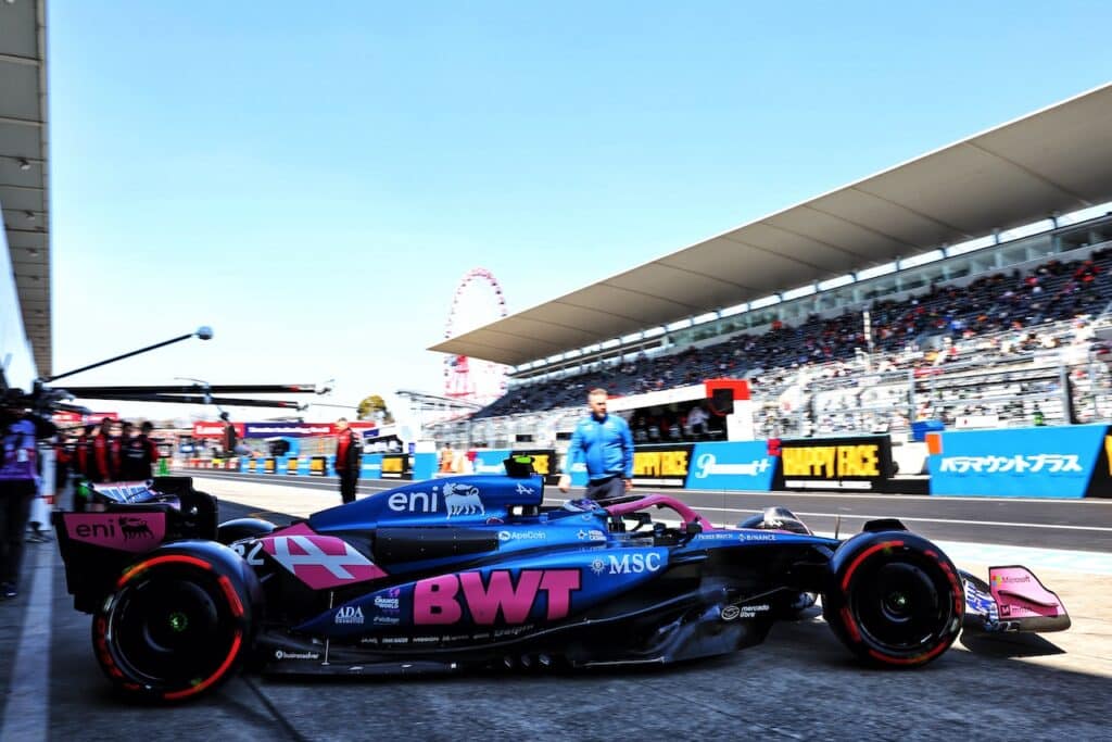 hirakawa con alpine a suzuka