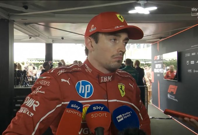 Sulla falsariga di quanto detto di recente da Lewis Hamilton, anche Charles Leclerc ha parlato di problemi sulla SF-25 che non possono essere rivelati.