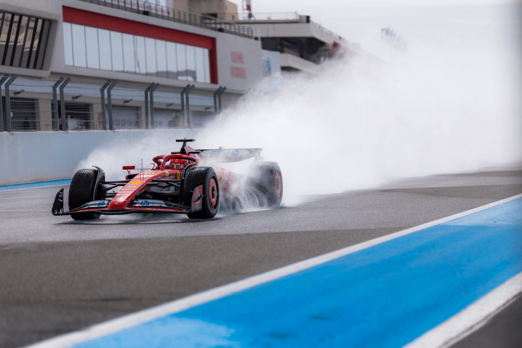 A Silverstone il meteo "British" si è preso la scena; nonostante l'acquazzone tutti i team hanno evitato di montare le full wet, ed ora è polemica