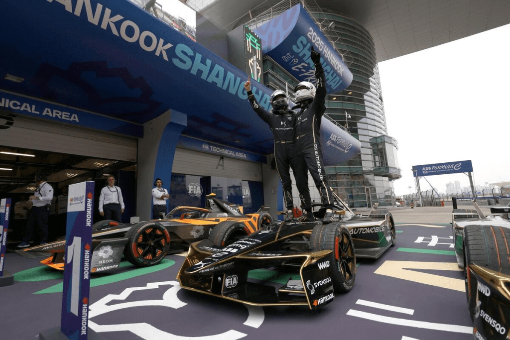 La stagione 2025 di Formula E si appresta a chiudere un capitolo importante: il team NEOM McLaren Formula E è destinato a scomparire dalla griglia al termine dell’imminente E-Prix di Londra, dopo che i tentativi di trovare nuovi investitori si sono rivelati vani.