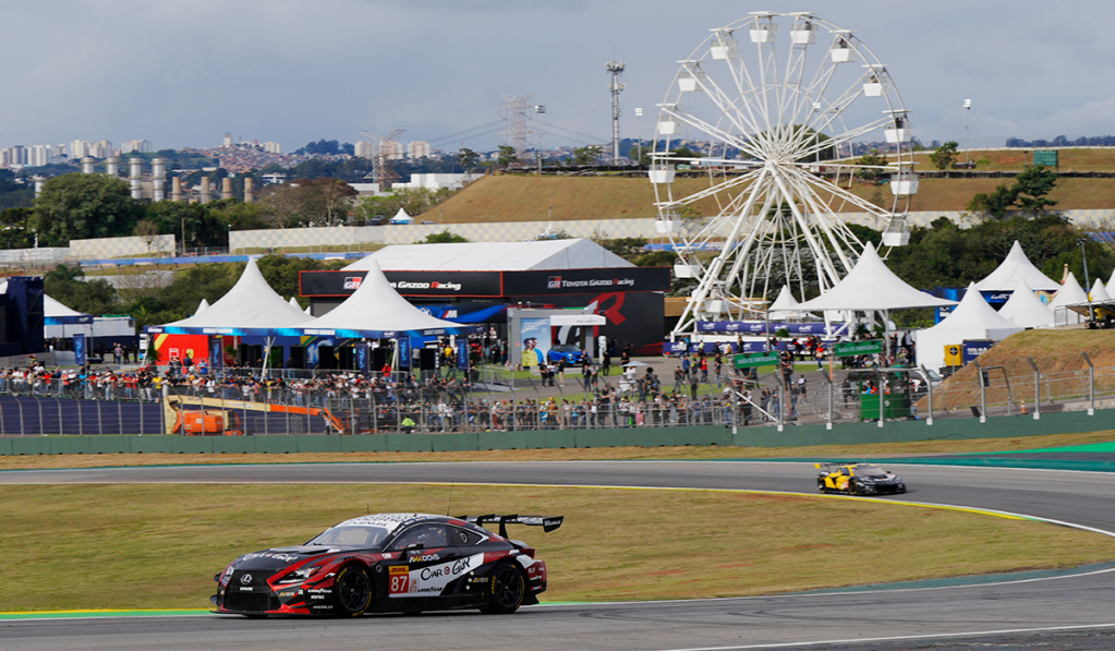 Weekend di gara del WEC ufficialmente iniziato con le le FP1 appena concluse. Porsche e Lexus comandano rispettivamente in Hypercar e LMGT3