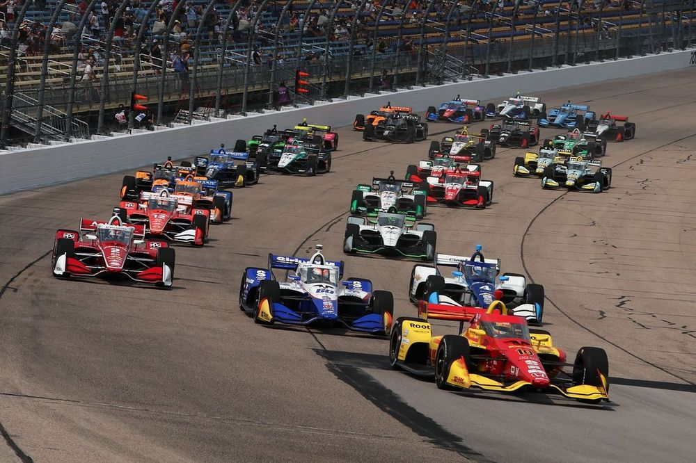 Con sette vittorie in una sola stagione, Alex Palou continua a scrivere la storia dell’IndyCar.