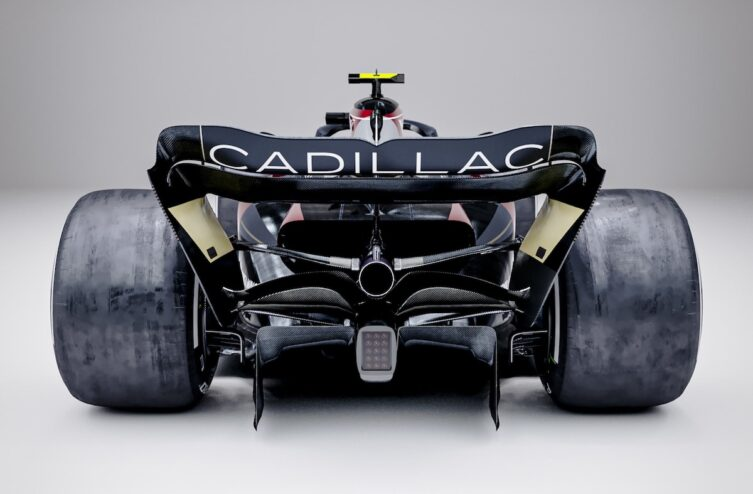 Cadillac, senti Verstappen: "Perez una buona opzione"