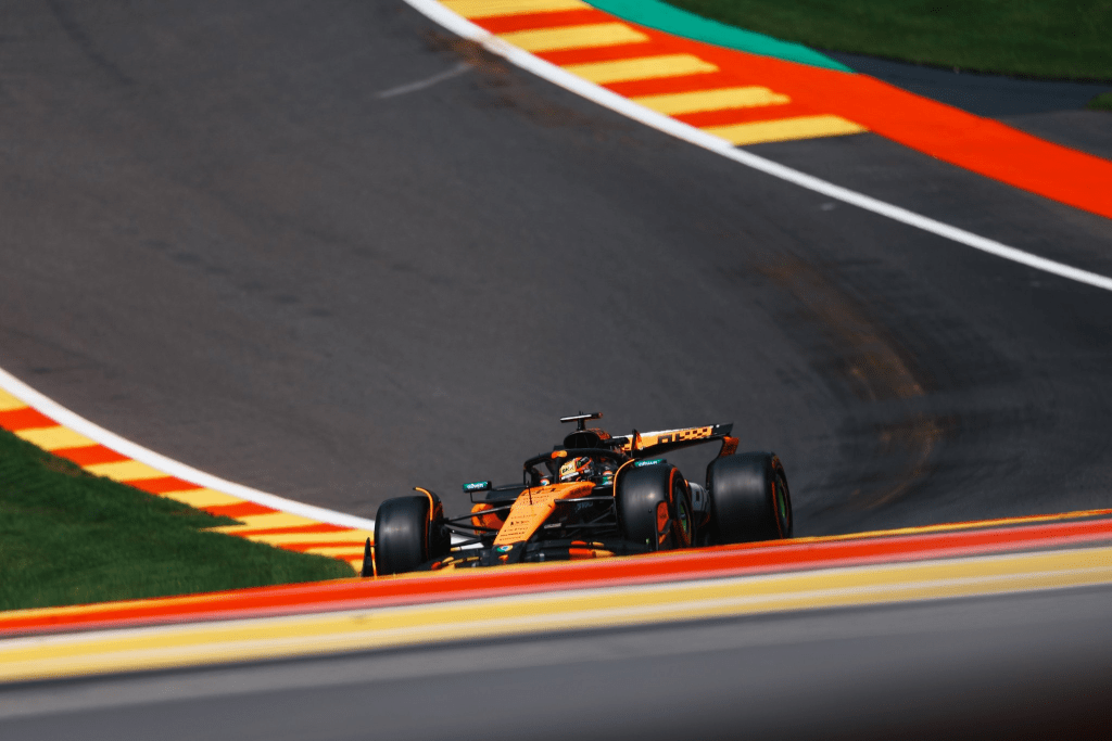 Oscar Piastri partirà dalla pole position nella Sprint Race del Gran Premio del Belgio.