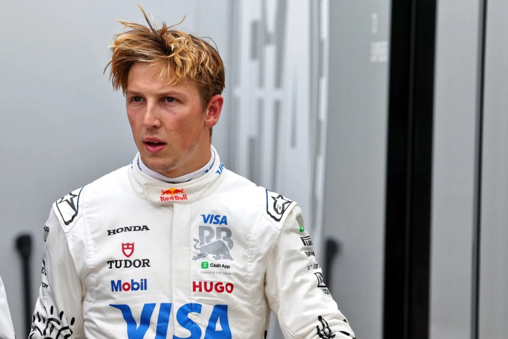 Nonostante le prestazioni incoraggianti al Gran Premio dell’Azerbaijan, il futuro di Yuki Tsunoda e Liam Lawson all’interno della galassia Red Bull sembra tutt’altro che sicuro. 