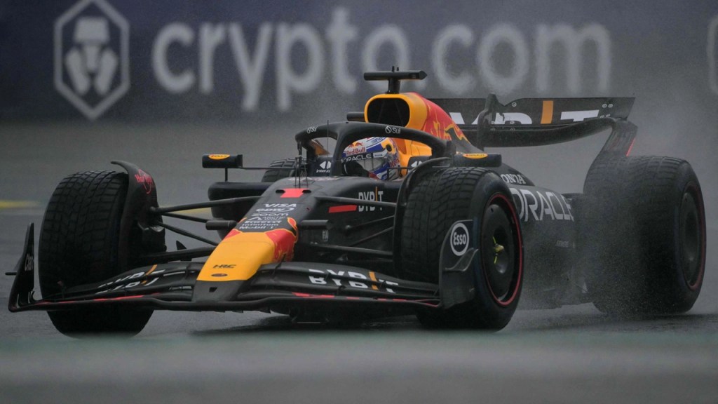 La vigilia del GP del Brasile non sorride a Max Verstappen. 