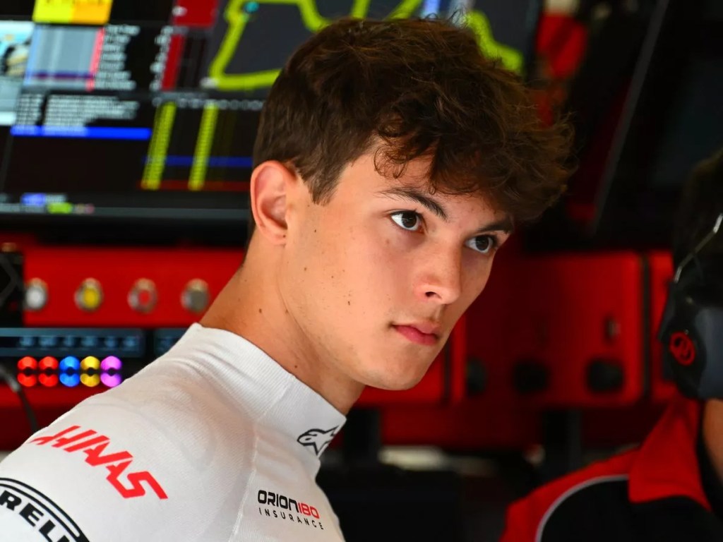 Oliver Bearman, pilota della Haas F1 e della Ferrari Driver Academy, ha dichiarato apertamente che il suo grande obiettivo è correre stabilmente per la Ferrari.