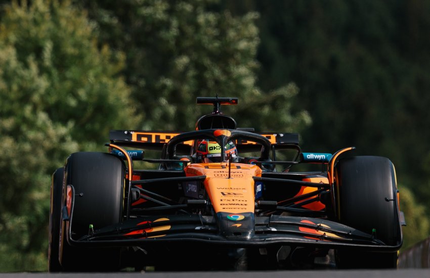 Oscar Piastri partirà dalla pole position nella Sprint Race del Gran Premio del Belgio.