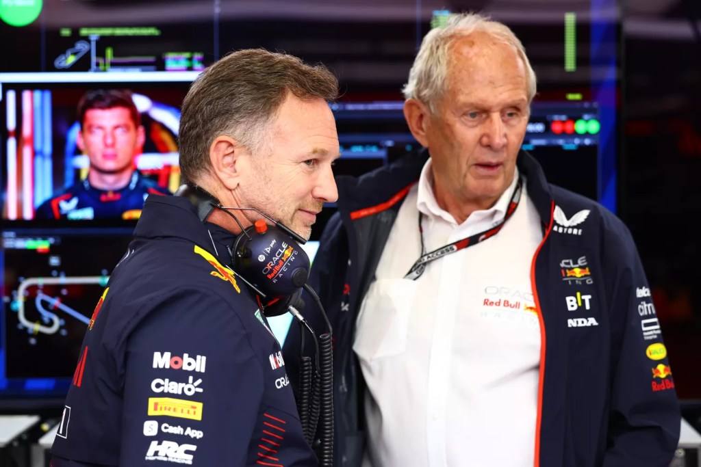 Dopo mesi di silenzi e tensioni, Helmut Marko rompe gli equilibri e svela la guerra sotterranea che ha consumato Red Bull dall’interno.