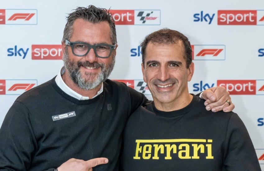 Chi sono stati i telecronisti della Formula 1 in Italia? Da Poltronieri a Vanzini passando per Mazzoni e De Adamich: tutte le voci dello sport a quattro ruote per eccellenza.