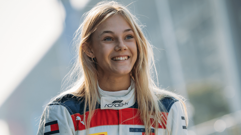 La Ferrari Driver Academy guarda al futuro con l’ingresso di due nuovi talenti che, a partire dal 2026, vestiranno ufficialmente il rosso del Cavallino Rampante: Alba Hurup Larsen e Niccolò Maccagnani.