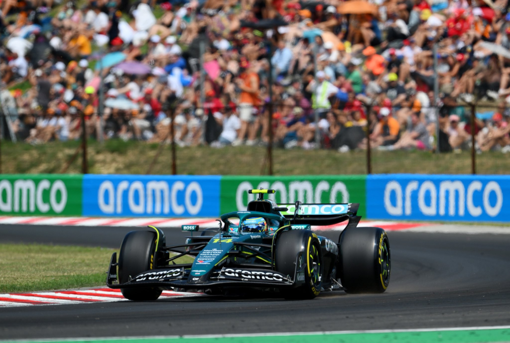 Nonostante il fattore età e una monoposto lontana dalle aspettative, Fernando Alonso continua a mostrare grande tenacia e determinazione in pista.