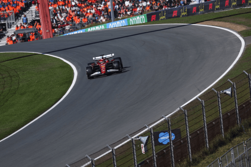 Charles Leclerc non riesce a nascondere la delusione dopo le qualifiche del Gran Premio d’Olanda.