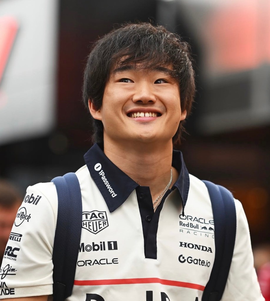 Tsunoda in veste Red Bull.