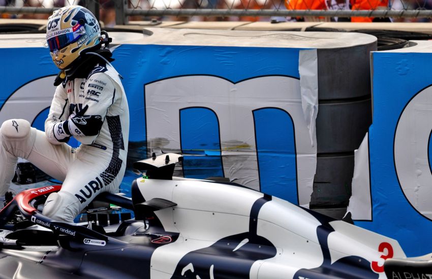 L’ex pilota di Formula 1 Daniel Ricciardo è stato ricoverato in ospedale in seguito a un incidente in moto avvenuto nel nord dell’Australia, ma le sue condizioni non destano preoccupazioni.