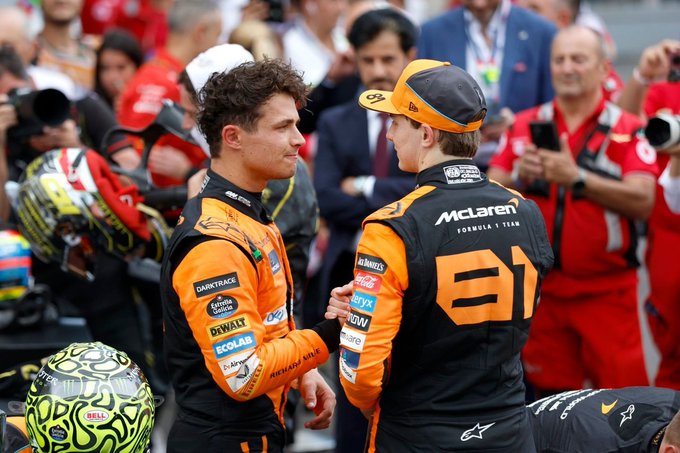 Lando Norris ha respinto con fermezza le critiche sull’utilizzo degli ordini di scuderia da parte della McLaren nel Gran Premio d’Italia a Monza, definendo “stupido” pensare che la decisione presa dal team possa rappresentare un pericoloso precedente per il futuro.