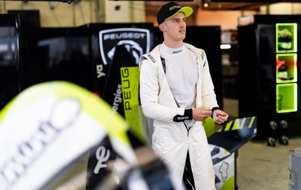 Pourchaire in Peugeot