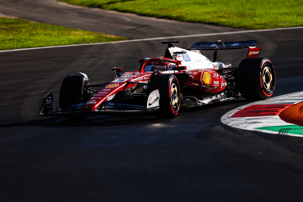 Lando Norris è stato il più veloce al termine della terza sessione di Prove Libere del GP d'Italia. Alle sue spalle Leclerc, aiutato dalla scia, e Piastri, mentre Verstappen e Russell concludono la top 5. FP3