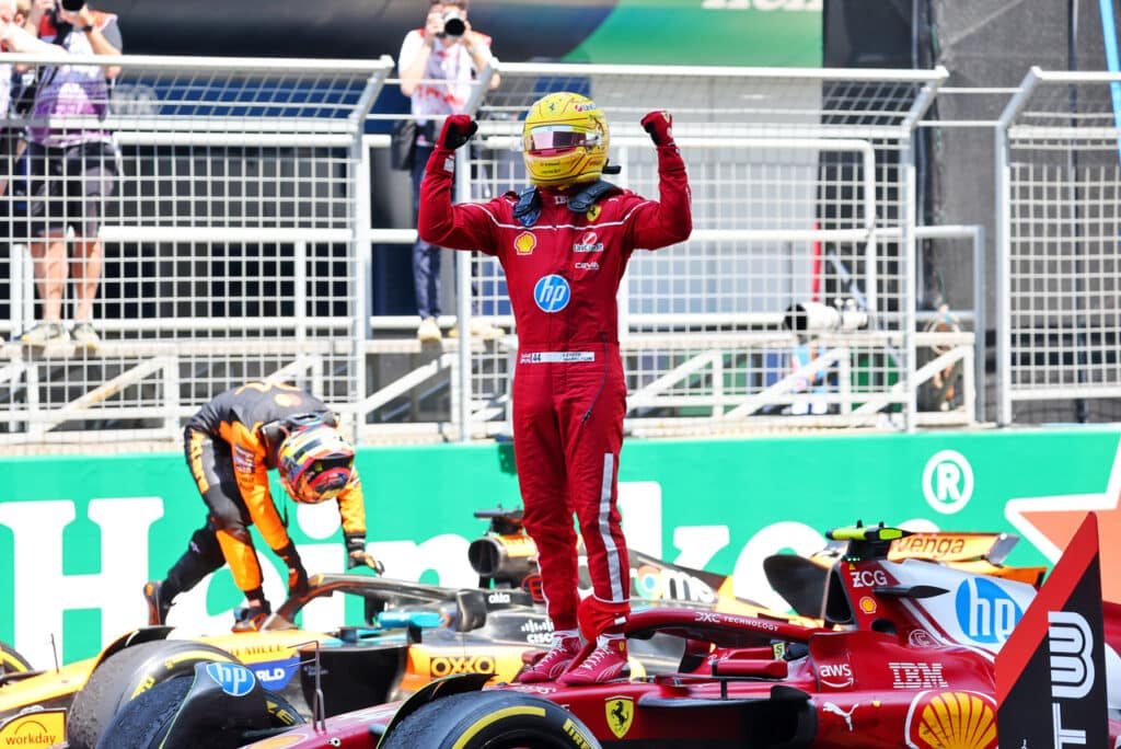 Hamilton sulla SF25: "Lo stile con cui guido non è naturale per la macchina"