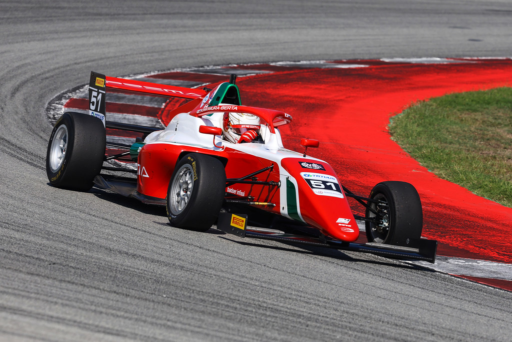 F4 Italia | Qualifiche - Barcellona: Nakamura-Berta e Olivieri in pole position