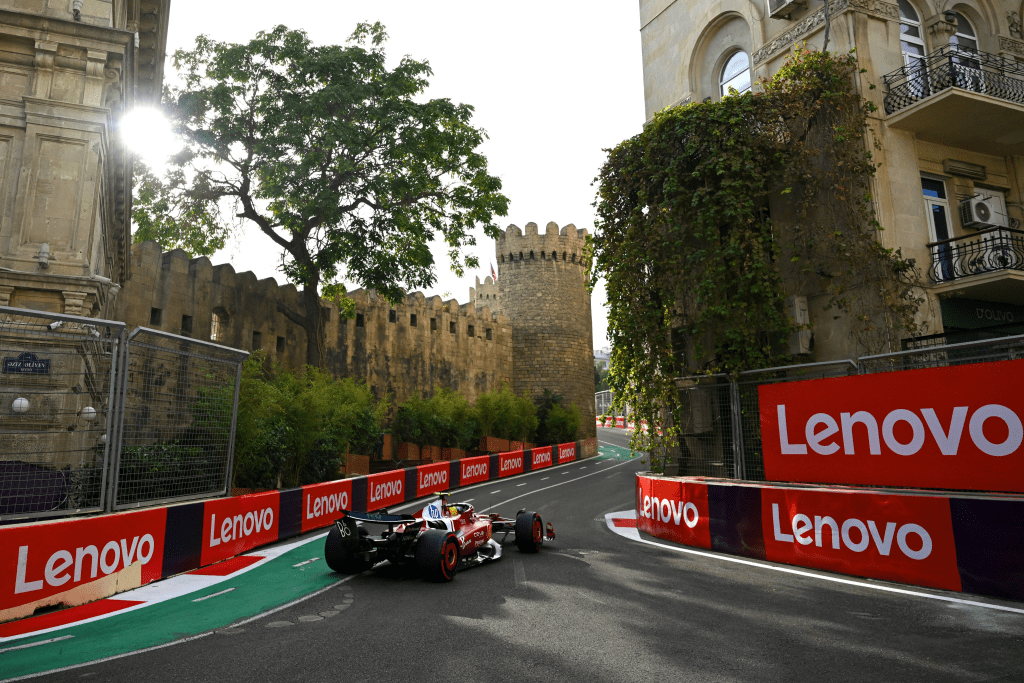 F1 | FP3 - GP Azerbaijan: Norris comanda davanti a Verstappen, quarto Hamilton