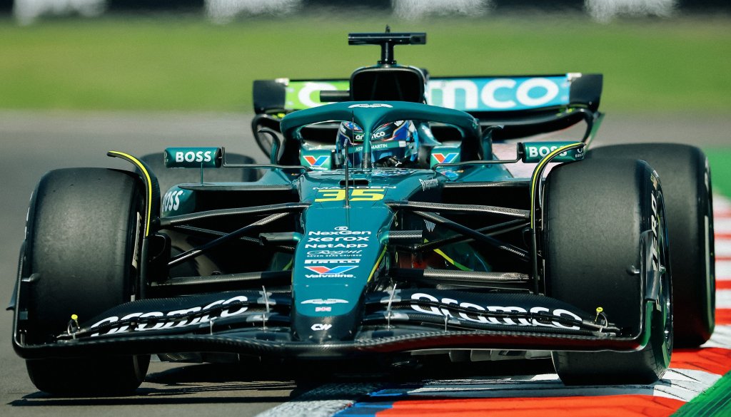 Jak Crawford a bordo della Aston Martin AMR25 durante le FP1 in Messico