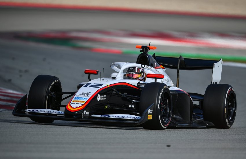 Téophile Naël comanda la seconda giornata di test F3 segnando il giro più veloce della giornata
