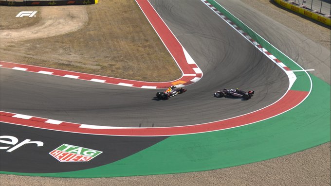 Max Verstappen domina ad Austin e riapre il mondiale. Norris 2° supera un mgnifico Leclerc nel finale. 4° Hamilton mentre Piastri, anonimo, chiude in 5° posizione.