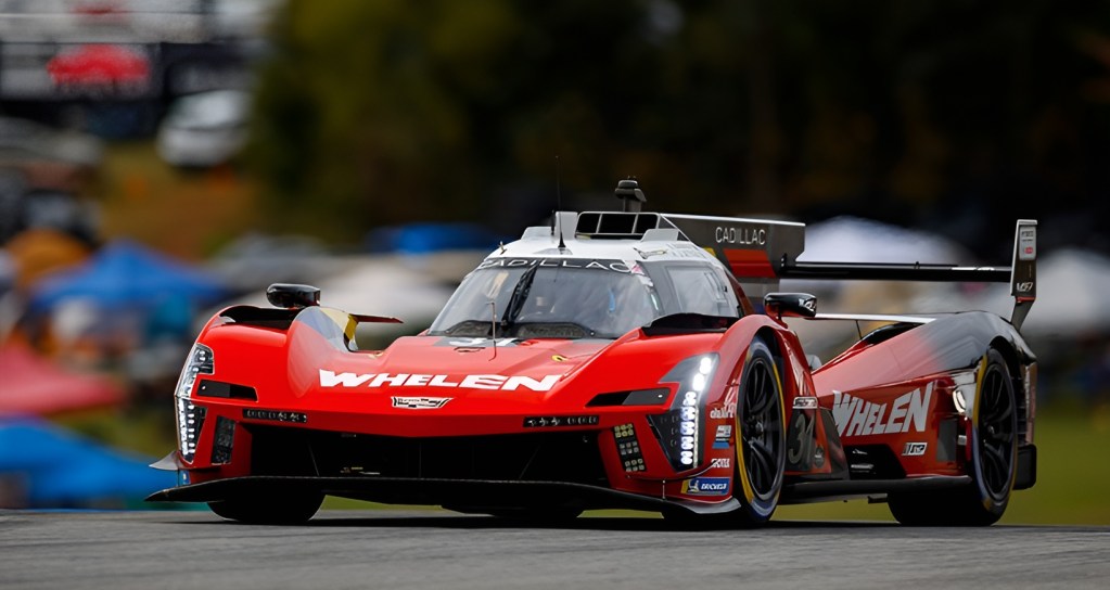 La seconda sessione di Prove Libere della Motul Petit Le Mans 2025 si è chiusa nuovamente nel segno della Cadillac #31, con Jack Aitken che ha fermato il cronometro sull’1’10″882, miglior prestazione assoluta della giornata a Road Atlanta.