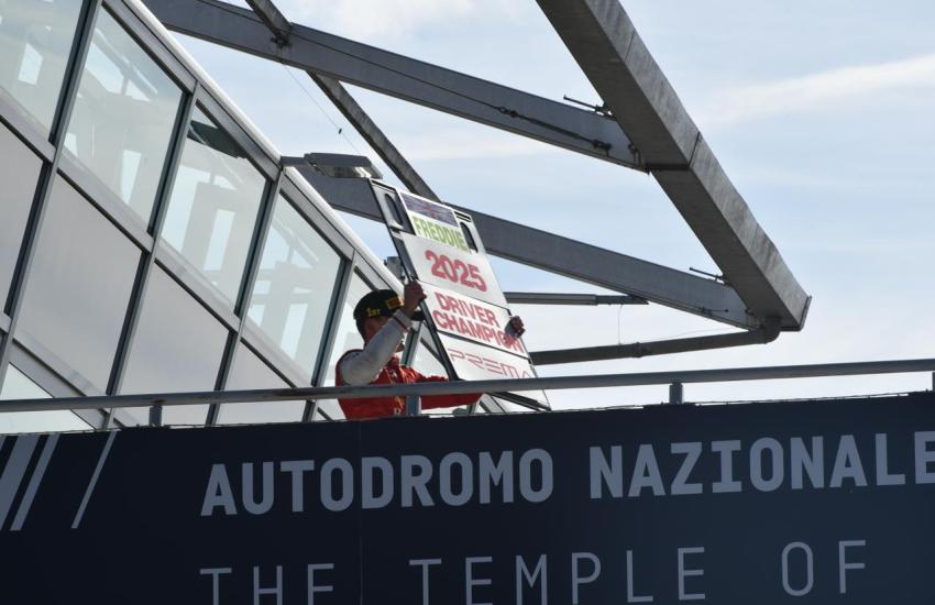 Freddie Slater esulta a Monza: è campione FRECA
