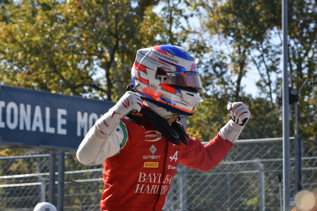 Un altro titolo in bacheca, un futuro promettente in Formula 3 con Trident ed una lunga lista di Academy interessate a lui: ecco Freddie Slater, il protagonista del campionato FRECA 2025