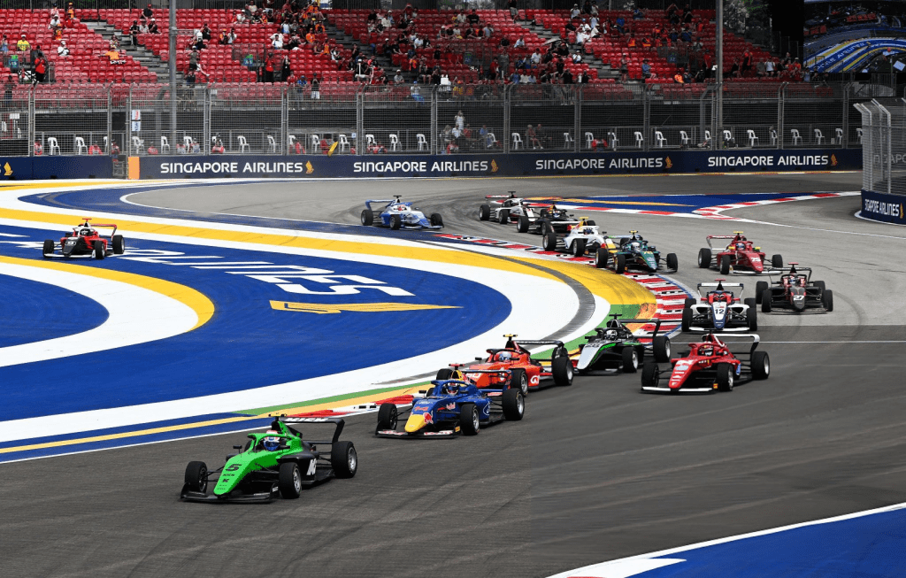 Si accorcia il distacco tra Doriane Pin e Maya Weug con un round al termine: ecco le classifiche di F1 Academy dopo il weekend di Singapore