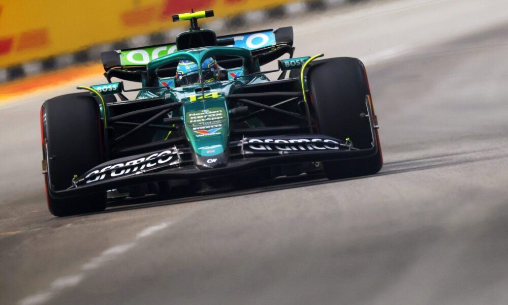 Nonostante una lunga sosta ai box e una gara complicata, Fernando Alonso risale dalla decima posizione e conquista il titolo di pilota del giorno.